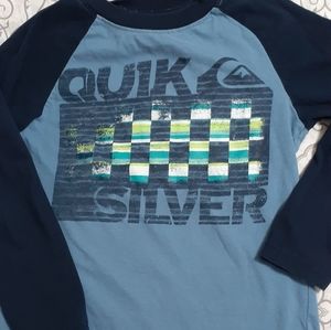 💰BOGOFREE boys quicksilver shirt